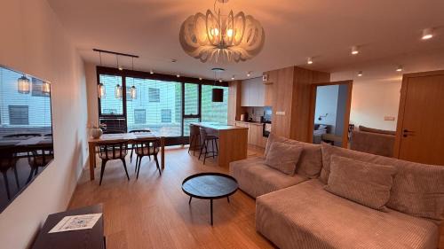 One-Bedroom Apartment with City View
