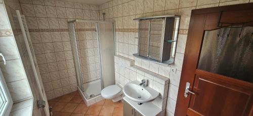 Standard Twin Room with Shared Bathroom