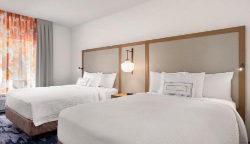 Queen Room with Two Queen Beds - Hearing Accessible