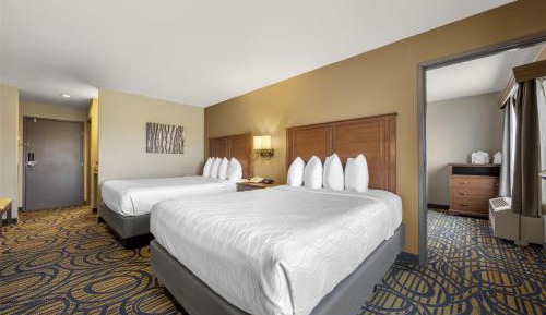 Family Queen Room