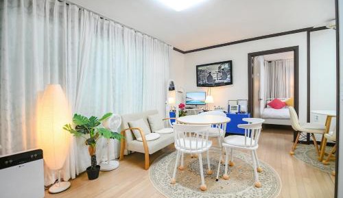 Five-Bedroom Apartment