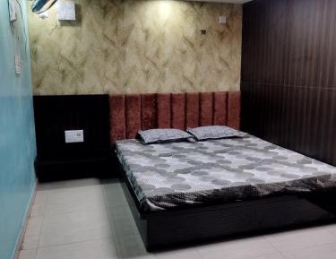 Standard Single Room with Shared Bathroom