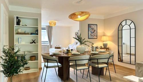 Deluxe Apartment