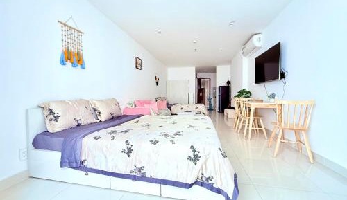 King Room with Balcony