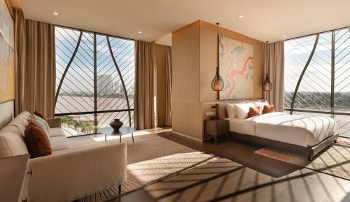 Superior King Suite