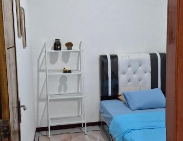 Small Single Room