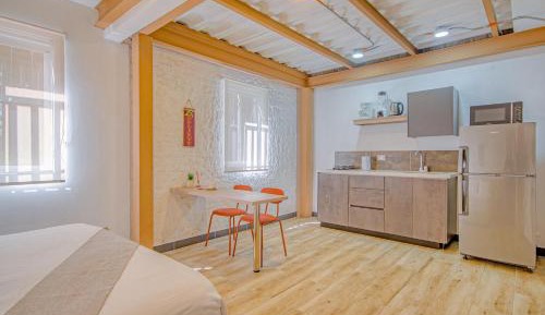 Studio Apartment