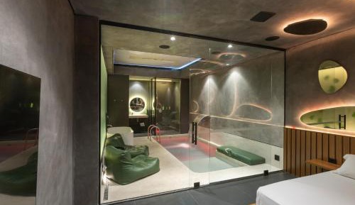 Superior King Suite