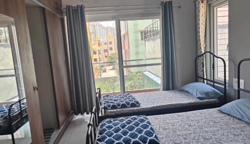 Room #1375517409