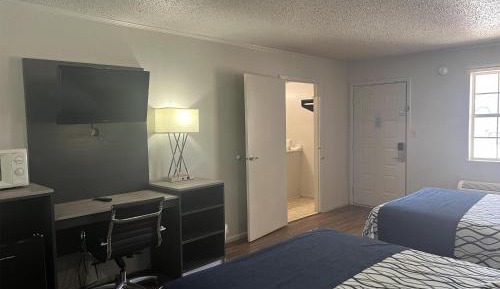 Queen Room with Two Queen Beds - Non-Smoking