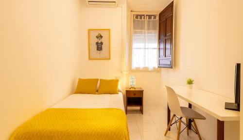 Single Room with Private Bathroom