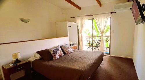 One-Bedroom Bungalow