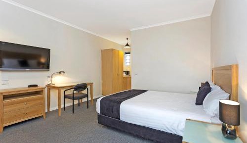 Executive Queen Room