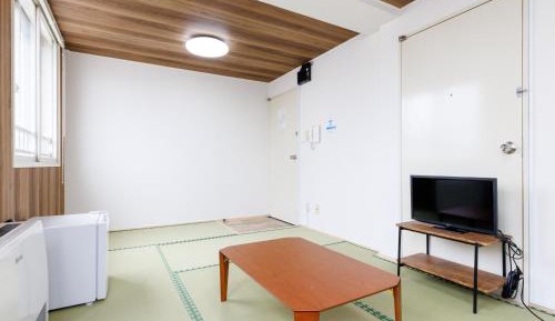 Twin Room with Shared Toilet