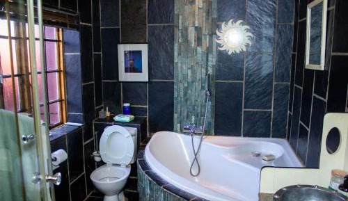 Deluxe King Suite