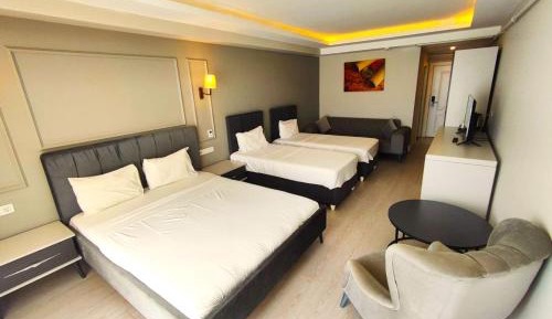 Deluxe Quadruple Room