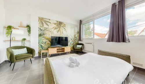 Deluxe Apartment