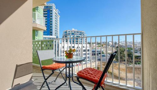 Studio Apartment with Balcony