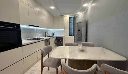 Deluxe One-Bedroom Apartment with Garden View