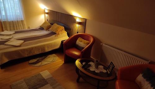 Triple Room with Private Bathroom
