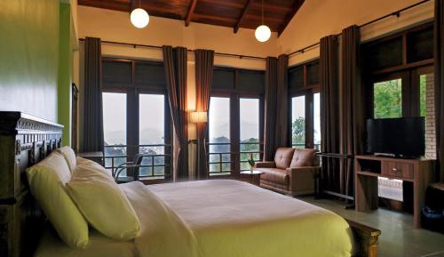 King Room with Balcony