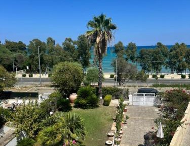 Deluxe Double Room with Balcony and Sea View