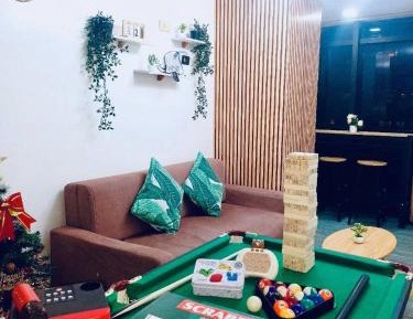 One-Bedroom Apartment with City View