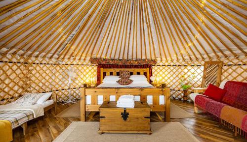 Family Room with Garden View