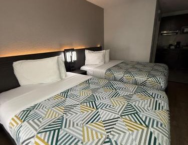 Queen Room with Two Queen Beds - Non-Smoking