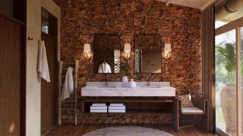 Deluxe Tent with All-Inclusive Safari Experience