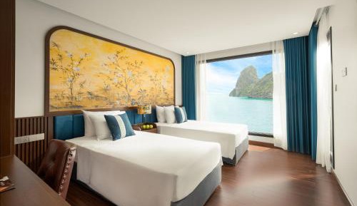 Junior Suite with Balcony