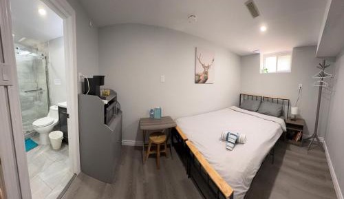 Queen Room