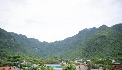 Family Room with Mountain View