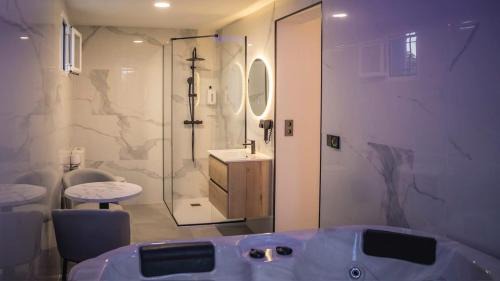 One-Bedroom Apartment with Terrace