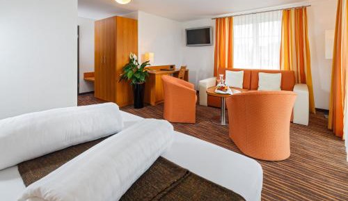 Deluxe Double Room with Balcony and Countryside View