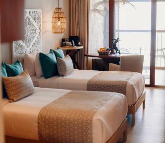 Suite with Hot Tub