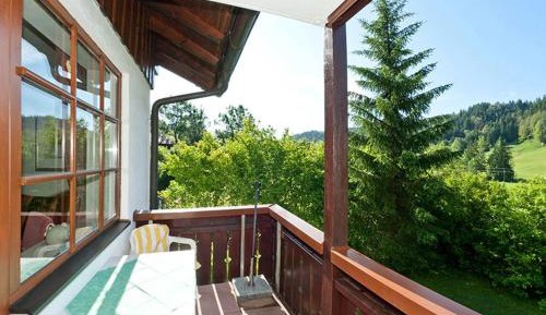 One-Bedroom Apartment with Balcony