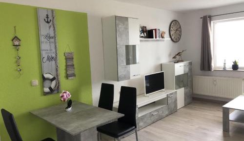 One-Bedroom Apartment with Balcony