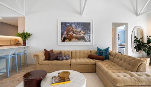 Apartment with Pool View 