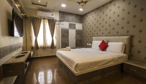 Deluxe King Suite