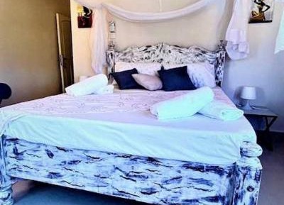 Deluxe Double Room with Side Sea View