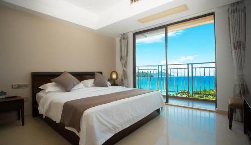 Deluxe Suite with Sea View