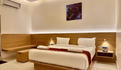Deluxe King Room