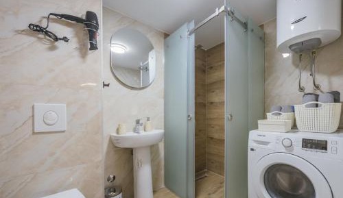 Two-Bedroom Apartment with City View