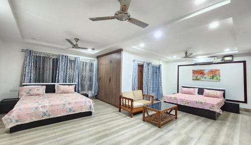 Double or Twin Room with Private Bathroom