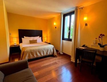 Double Room with Lake View