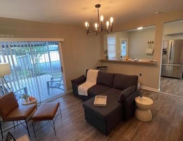 One-Bedroom Deluxe Apartment