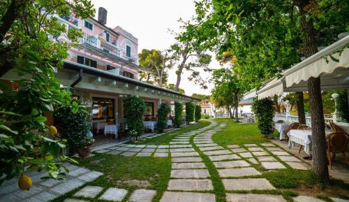 Double or Twin Room with Terrace