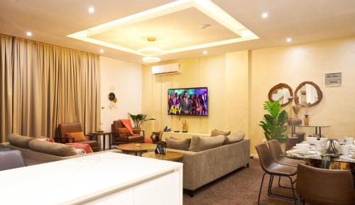 Two-Bedroom Deluxe Apartment with Balcony