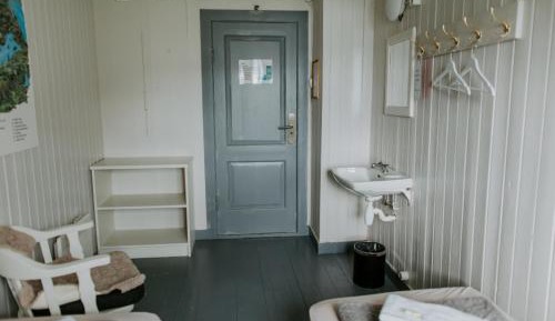 Economy Quadruple Room with Shared Bathroom Preikestolhytta